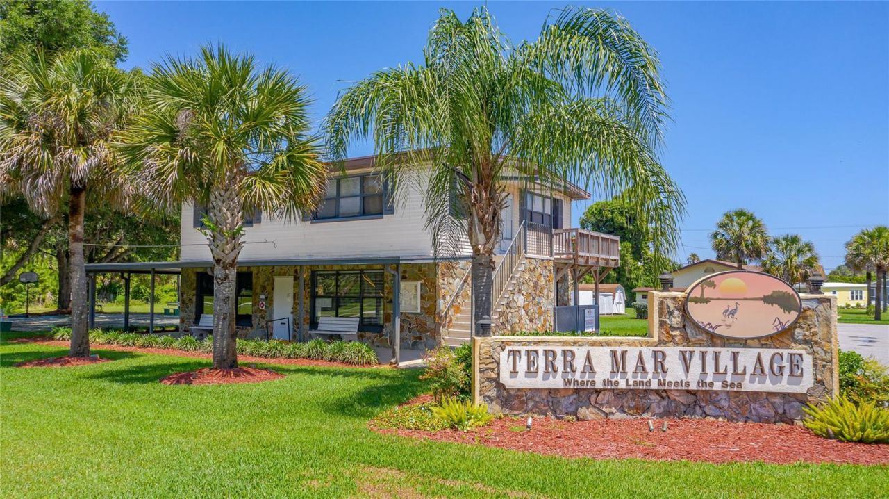 4343 Indian River Drive W, Edgewater, FL 32141 Photo