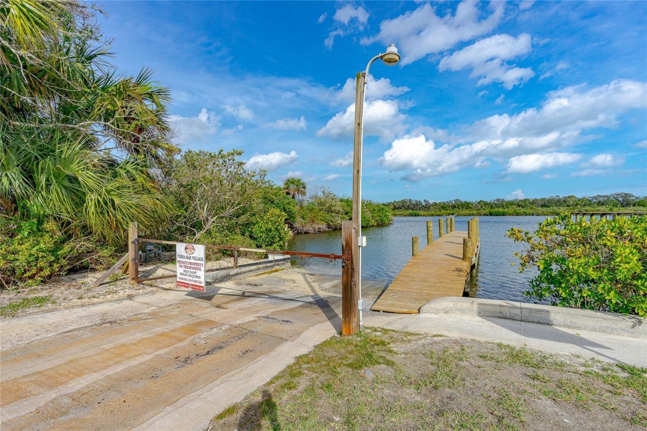 4343 Indian River Drive W, Edgewater, FL 32141 Photo