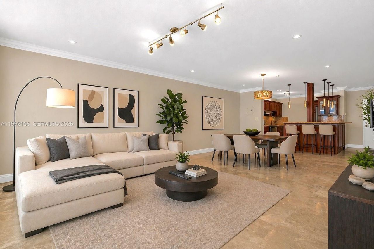 5401 Collins Ave, Unit 1514, Miami Beach, FL 33140 Photo