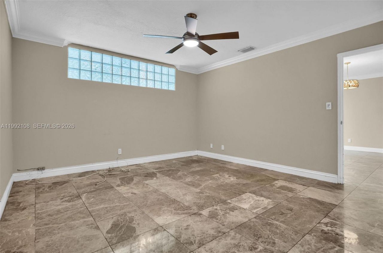 5401 Collins Ave, Unit 1514, Miami Beach, FL 33140 Photo