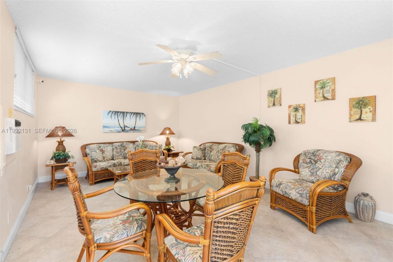 2400 NE 10th St , Unit 210, Pompano Beach, FL 33062 Photo