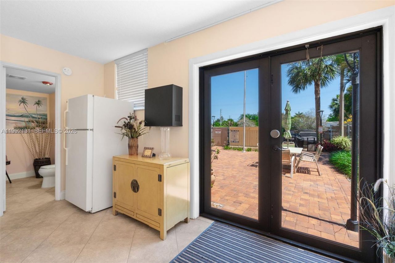 2400 NE 10th St , Unit 210, Pompano Beach, FL 33062 Photo