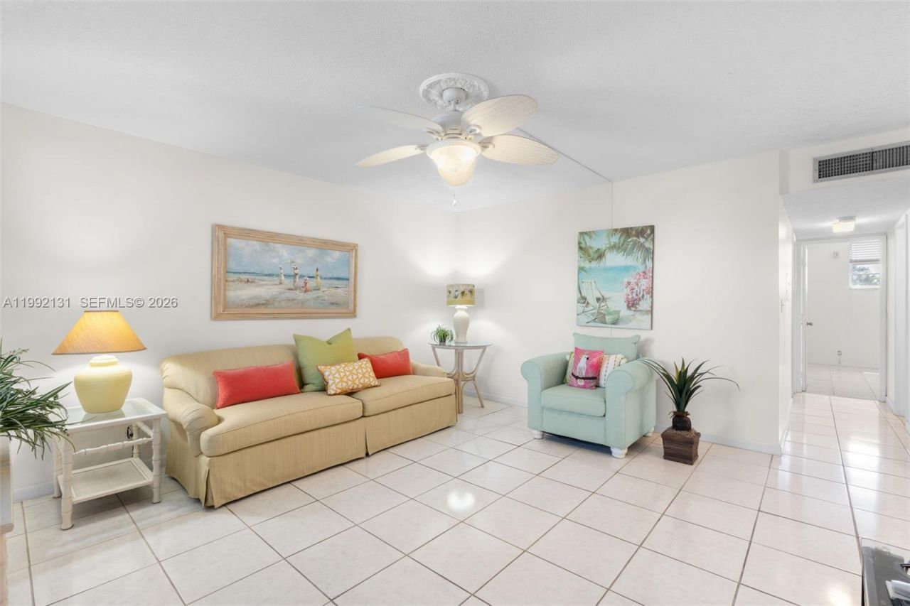 2400 NE 10th St , Unit 210, Pompano Beach, FL 33062 Photo