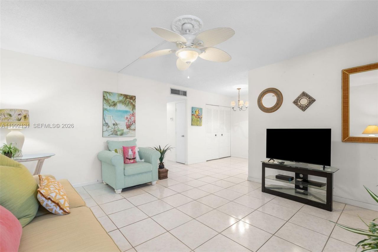 2400 NE 10th St , Unit 210, Pompano Beach, FL 33062 Photo