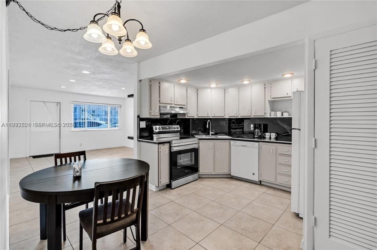 2175 NE 56th St , Unit 107, Fort Lauderdale, FL 33308 Photo