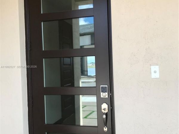 15981 NW 91 CT , Miami Lakes, FL 33018