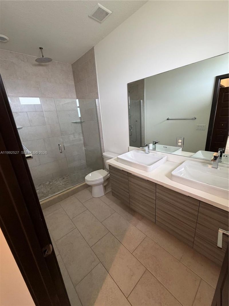 15981 NW 91 Ct , Miami Lakes, FL 33018 Photo