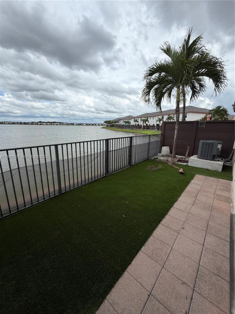 15981 NW 91 Ct , Miami Lakes, FL 33018 Photo