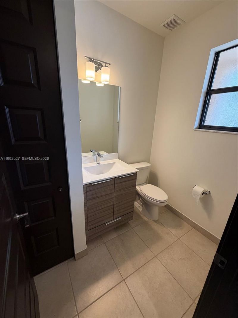 15981 NW 91 Ct , Miami Lakes, FL 33018 Photo