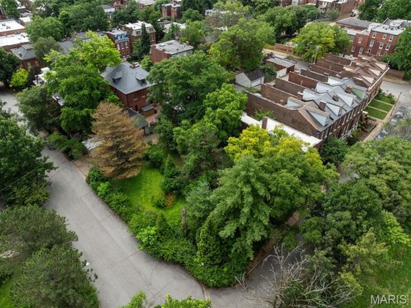 2400 S 18th Street , St Louis, MO 63104