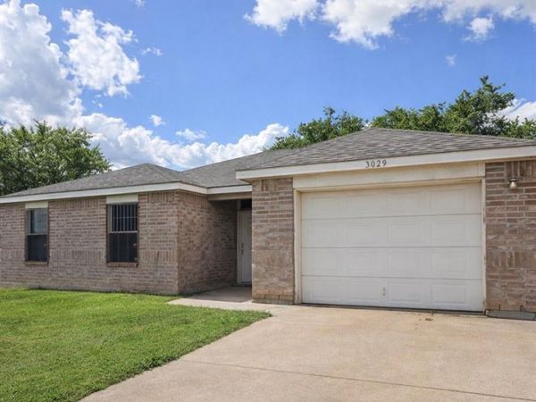 5029 Cottey Street, Fort Worth, TX 76105