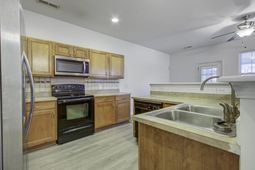 109 Woodward Road photo 4