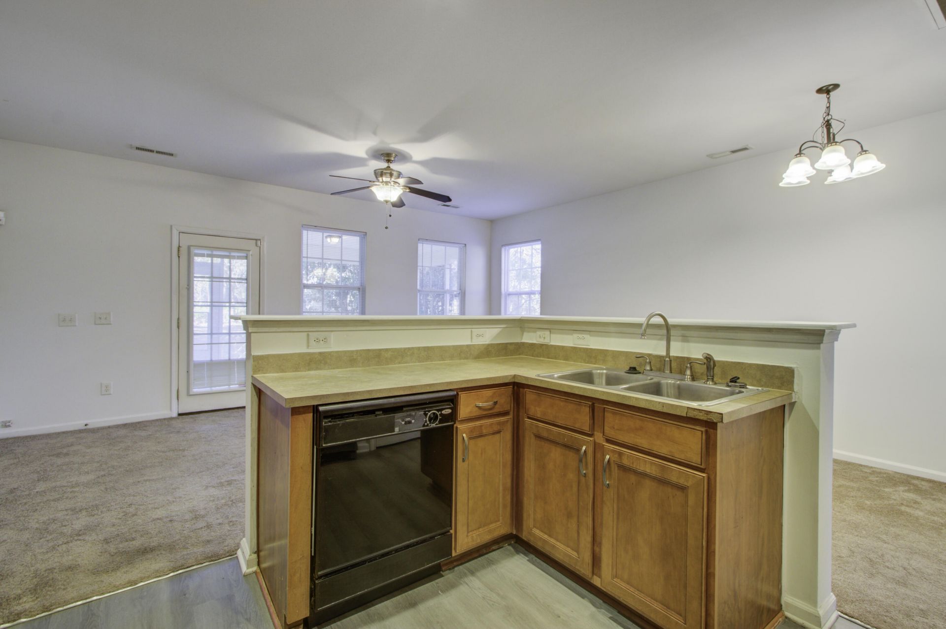 109 Woodward Road Photo 5