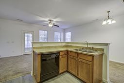 109 Woodward Road photo 4