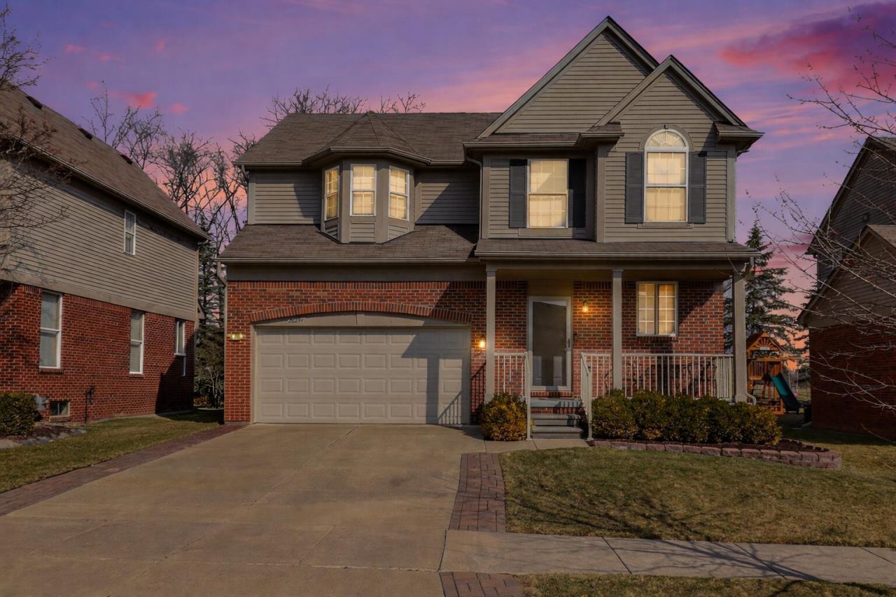 28294 Cottage Lane, New Hudson, MI 48165 Main Photo