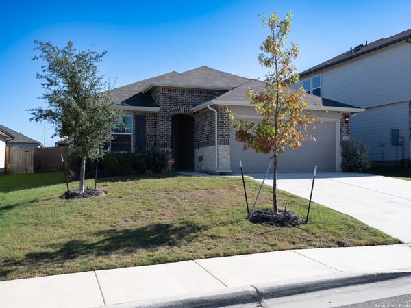 556 Chaco Loop, Seguin, TX 78155