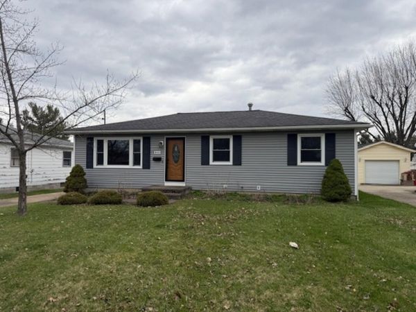 880 N. Huntington Street, Medina, OH 44256