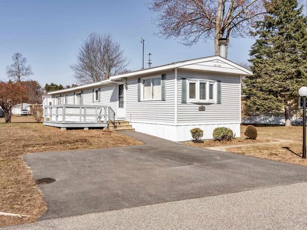 47 Scott Avenue, Seabrook, NH 03874