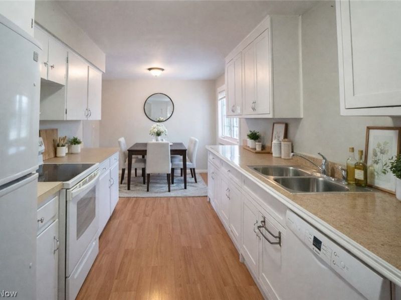 970 S Chillicothe Road , Aurora, OH 44202 Photo 12