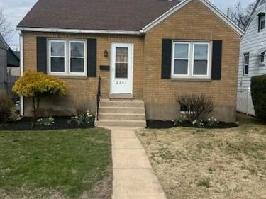 2151 READING, READING, PA 19609