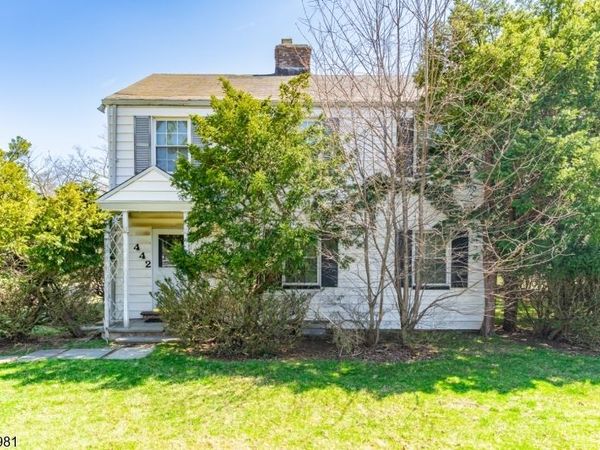 442 Seven Oaks Rd, Orange, NJ 07050