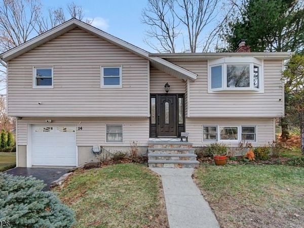 14 Cindy Ln, Jefferson, NJ 07438