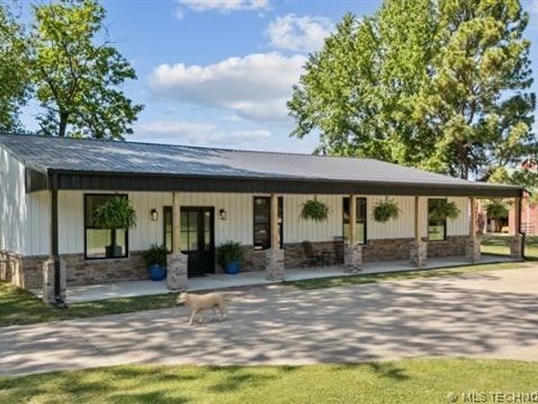 13062 S 289th East Avenue , Coweta, OK 74429