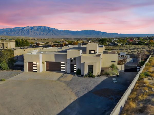 2104 Chessman Drive NE, Rio Rancho, NM 87124