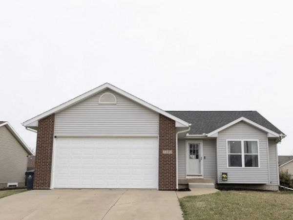 1108 NE Tiara Drive, Cedar Rapids, IA 52402