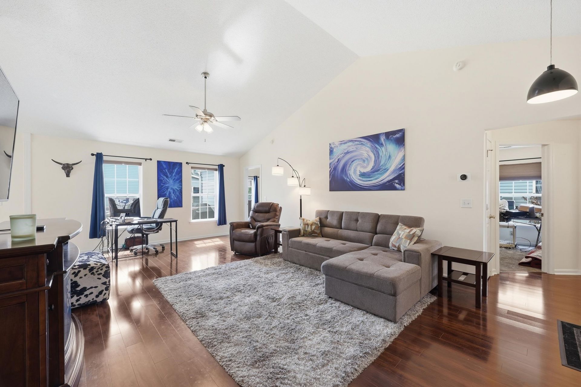 274 Palladium Dr.  Photo 5