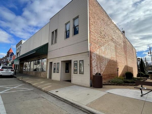 110 W HURON STREET, Berlin, WI 54923