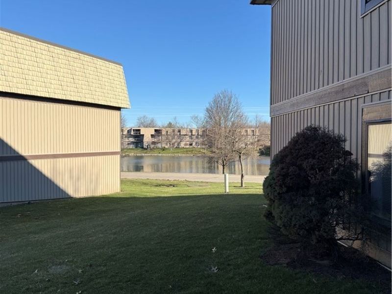 9721 Sunrise Boulevard , Unit l-1, North Royalton, OH 44133 Photo 2