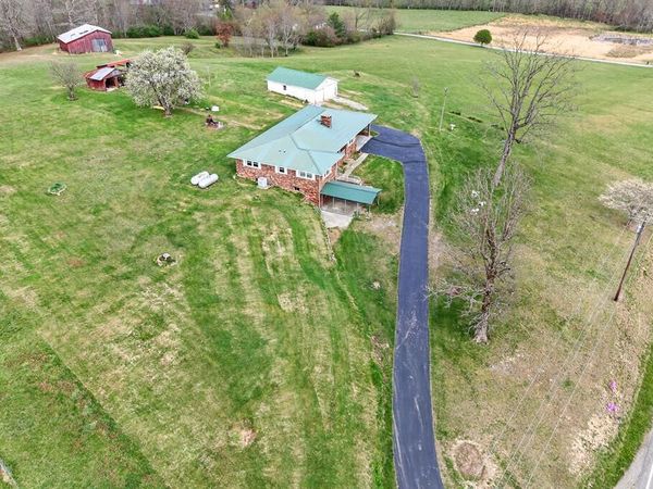 28599 State Rt 30 (28599 Tn-30), Pikeville, TN 37367