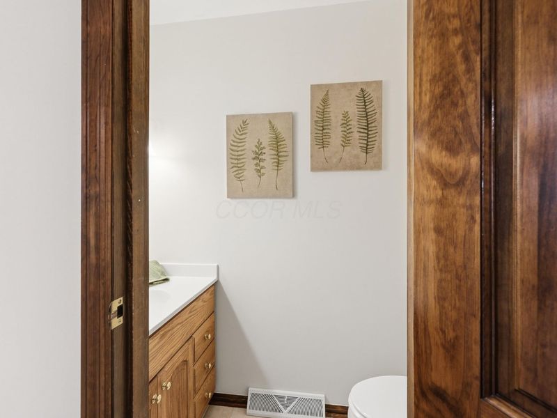 5376 Amy Lane, Columbus, OH 43235 Photo 16