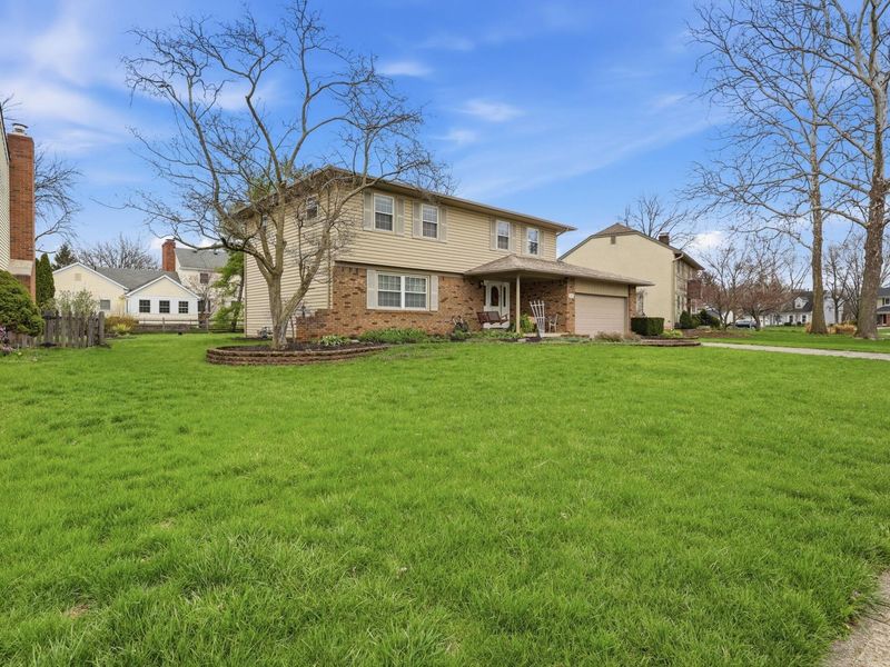 5376 Amy Lane, Columbus, OH 43235 Photo 2