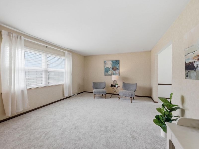 5376 Amy Lane, Columbus, OH 43235 Photo 7