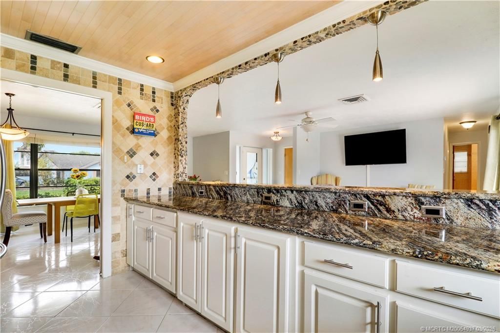 4379 SE Tall Pines Avenue, Stuart, FL 34997 Photo