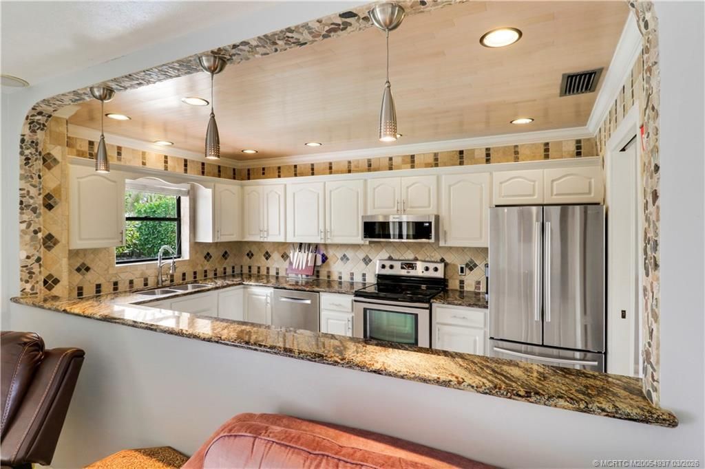 4379 SE Tall Pines Avenue, Stuart, FL 34997 Photo