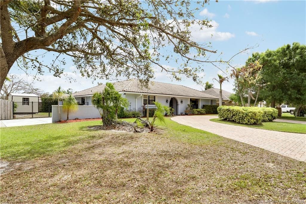 4379 SE Tall Pines Avenue, Stuart, FL 34997 Photo