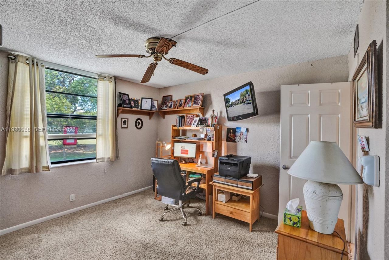 7400 NW 18th St, Unit 204, Margate, FL 33063 Photo