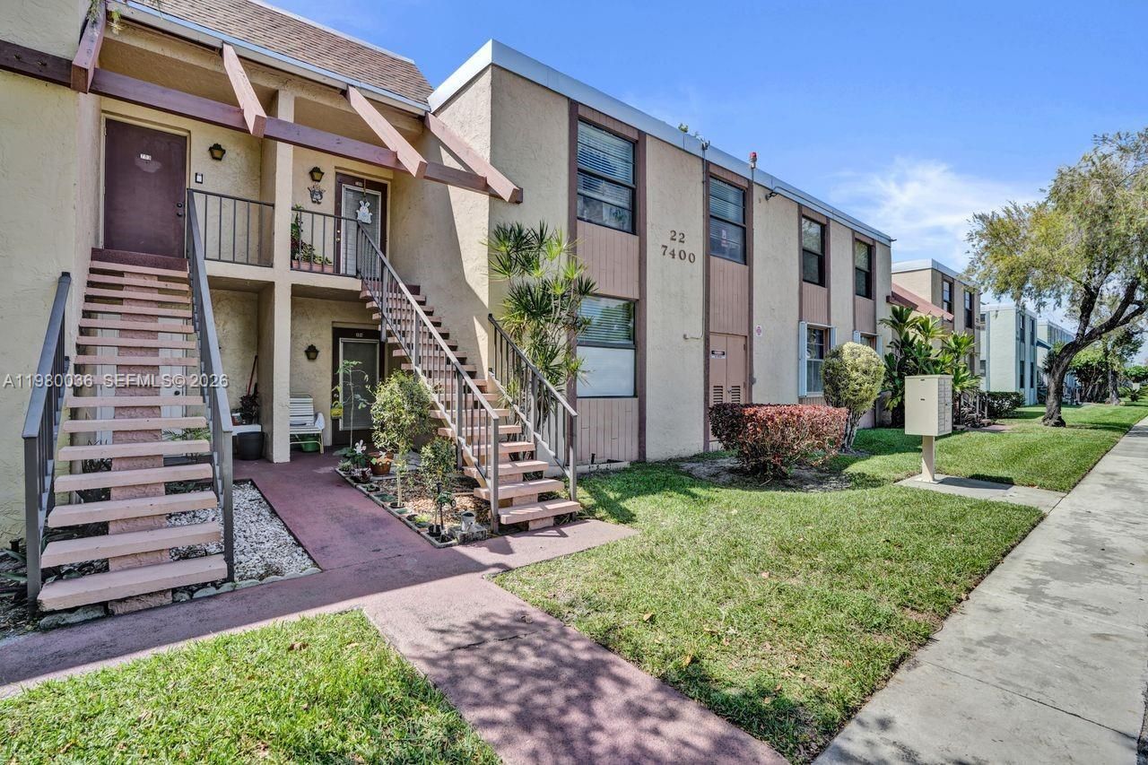 7400 NW 18th St, Unit 204, Margate, FL 33063 Photo