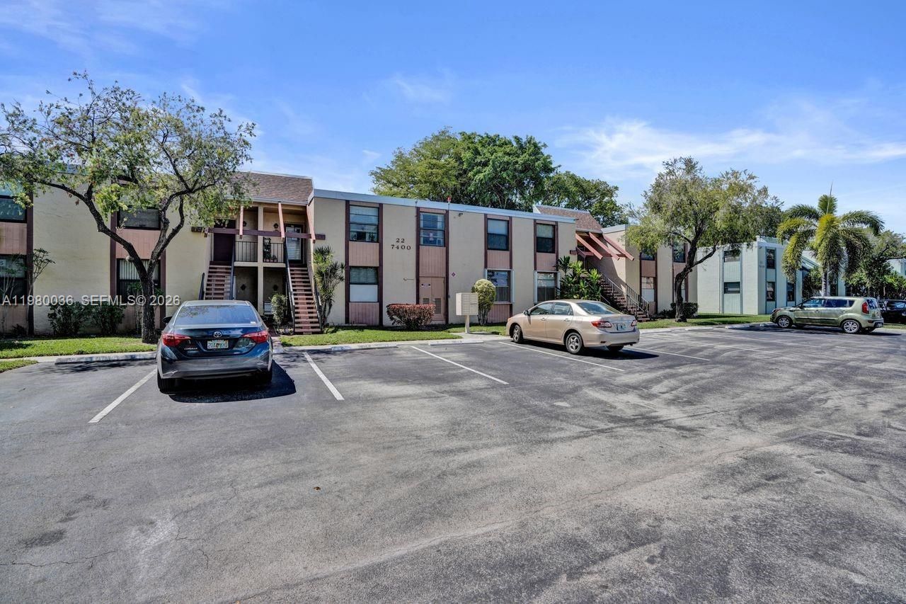 7400 NW 18th St, Unit 204, Margate, FL 33063 Photo