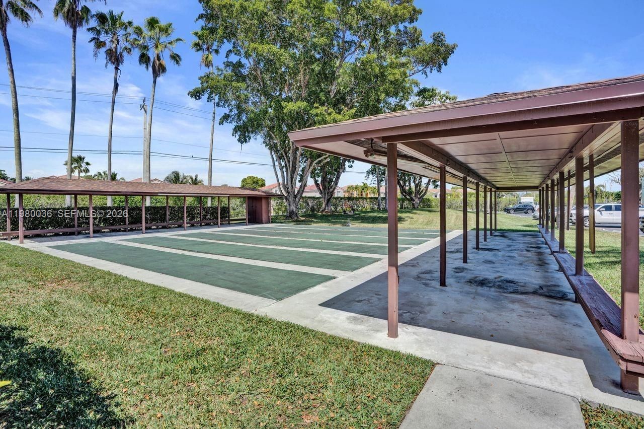 7400 NW 18th St, Unit 204, Margate, FL 33063 Photo