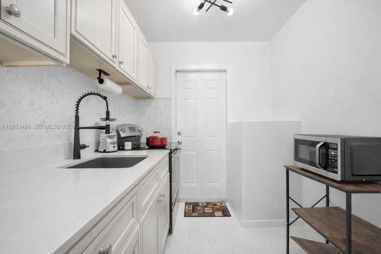 1225 NW 2nd St, Fort Lauderdale, FL 33311 Photo