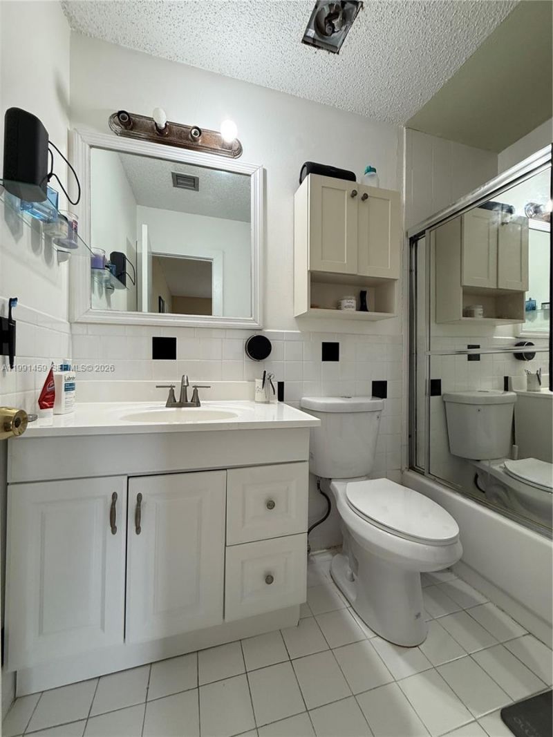 3536 Estepona Ave, Unit 21S2, Doral, FL 33178 Photo