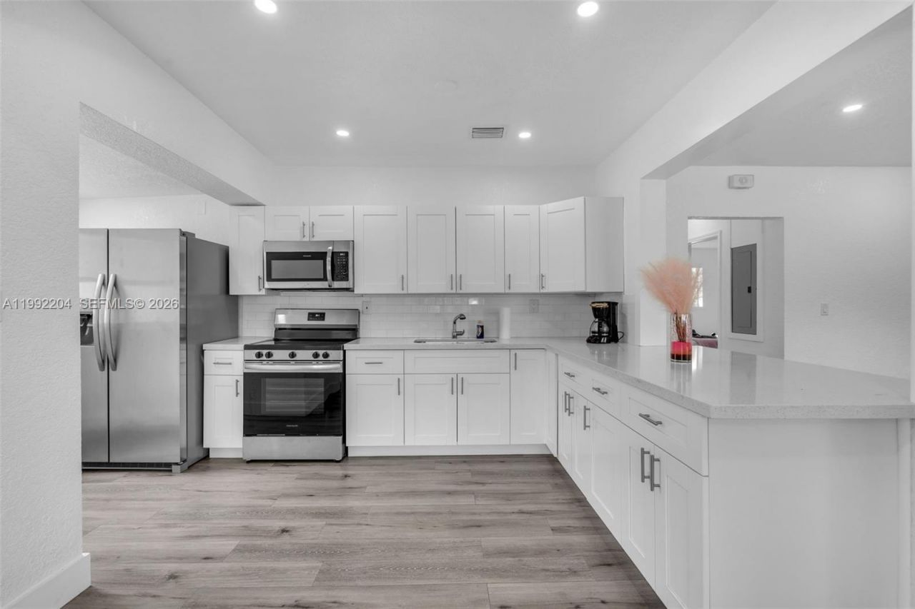 181 NE 121st St, North Miami, FL 33161 Photo