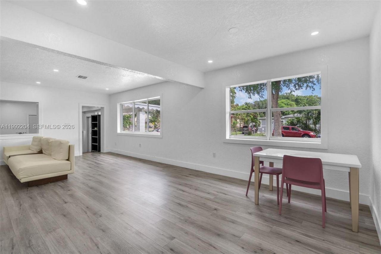 181 NE 121st St, North Miami, FL 33161 Photo