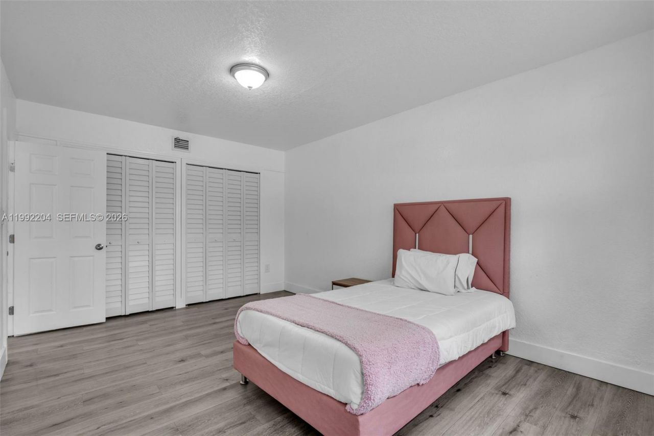 181 NE 121st St, North Miami, FL 33161 Photo