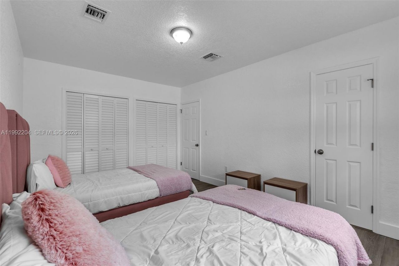 181 NE 121st St, North Miami, FL 33161 Photo