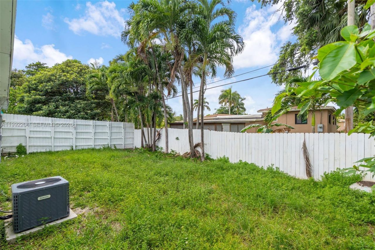 181 NE 121st St, North Miami, FL 33161 Photo